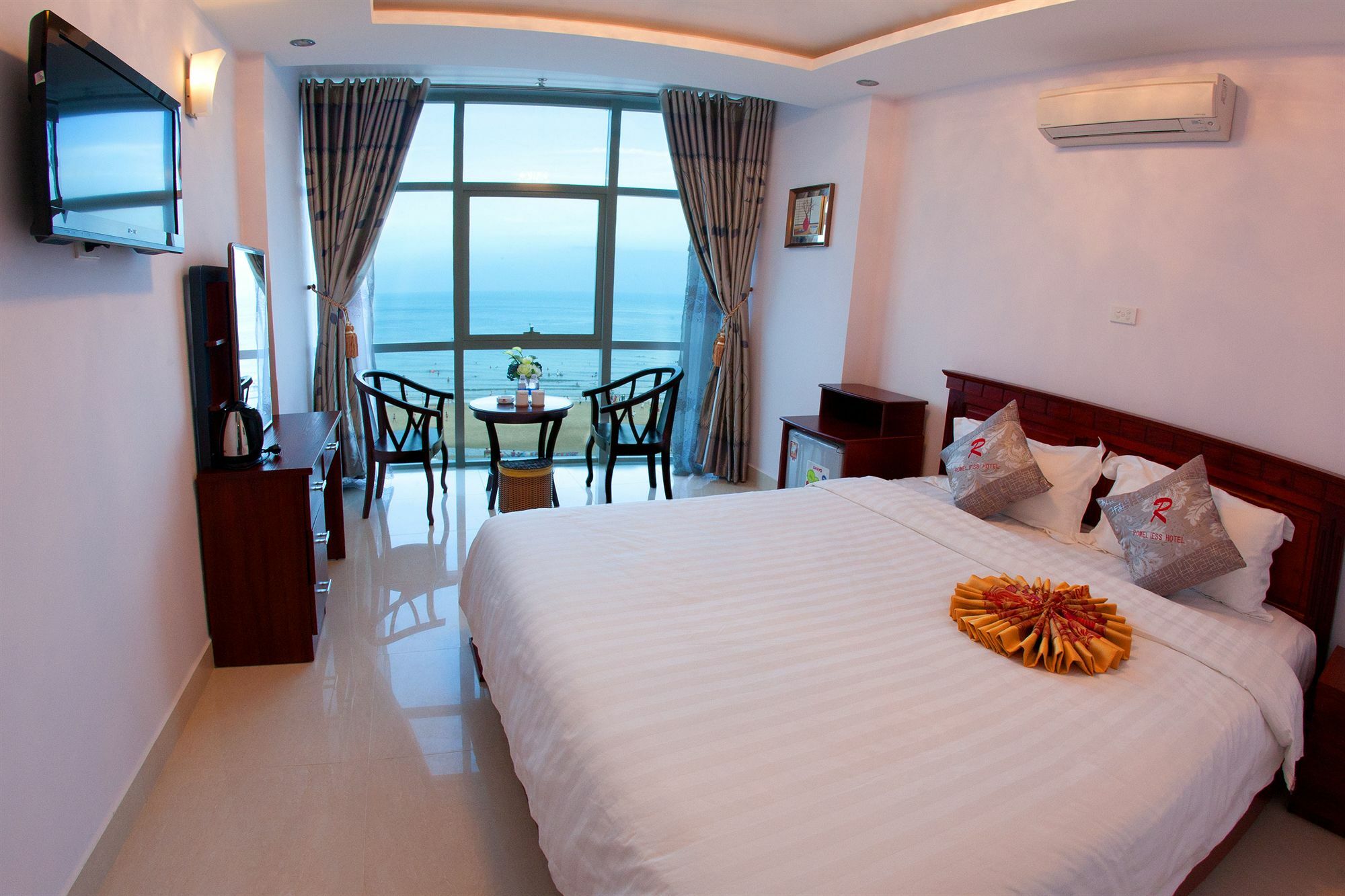 Romeliess Hotel Vung Tau Esterno foto